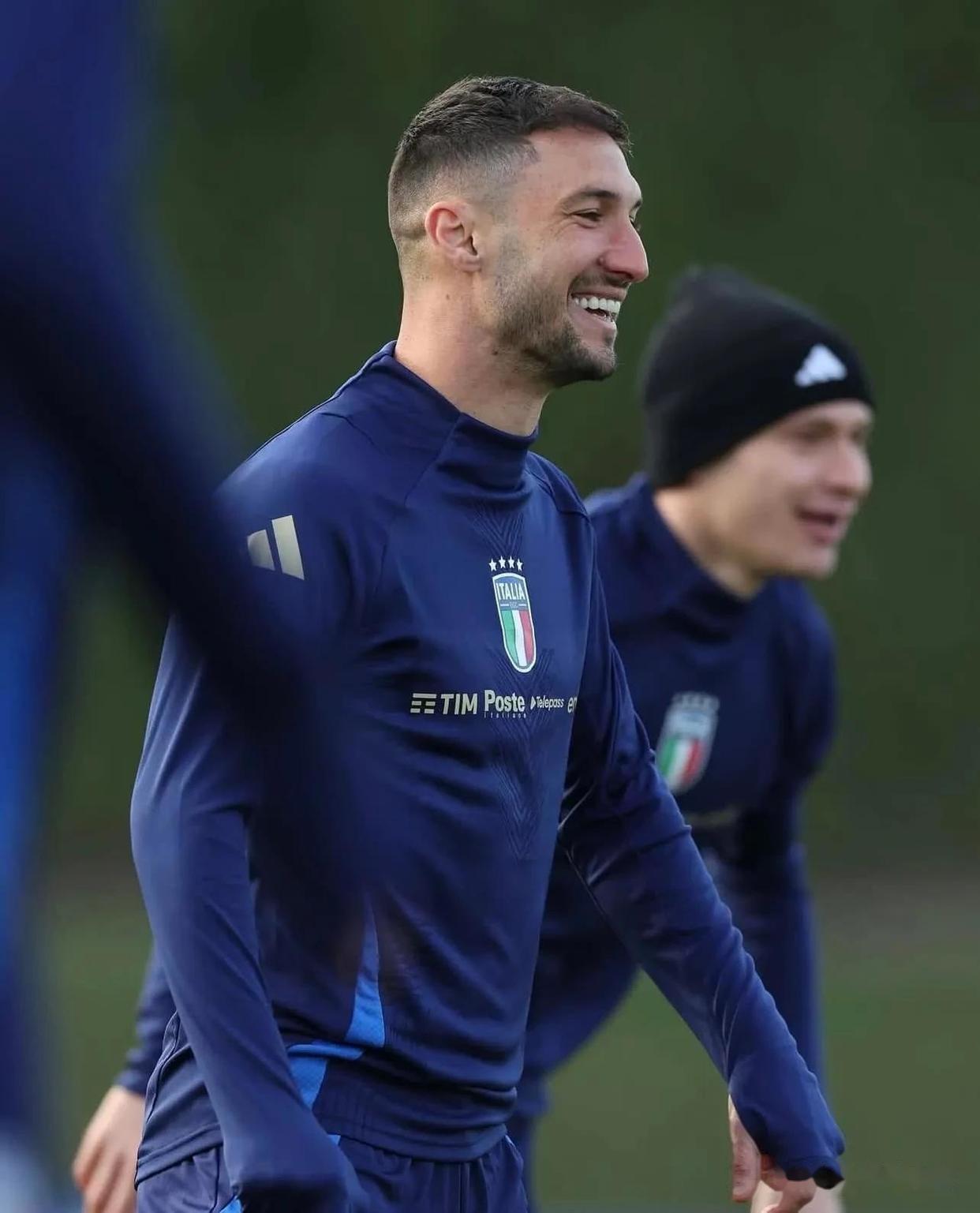 华体会体育直播- C罗参与利雅得胜利1线队合练 